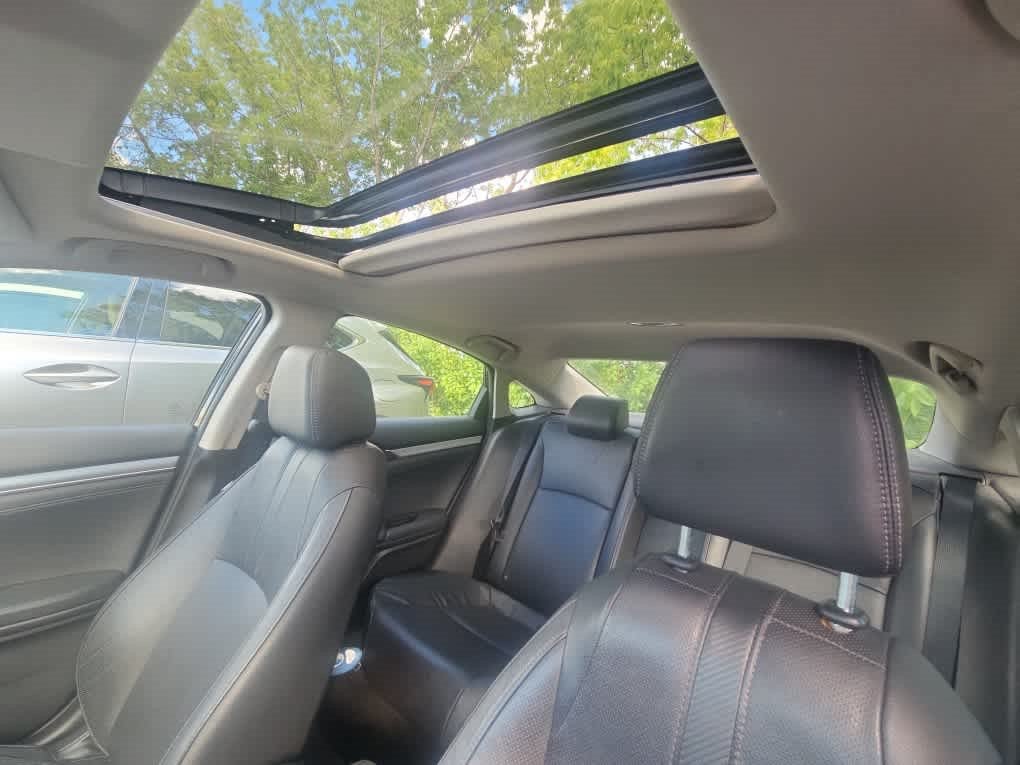 Used 2016 Honda Civic Touring image 15