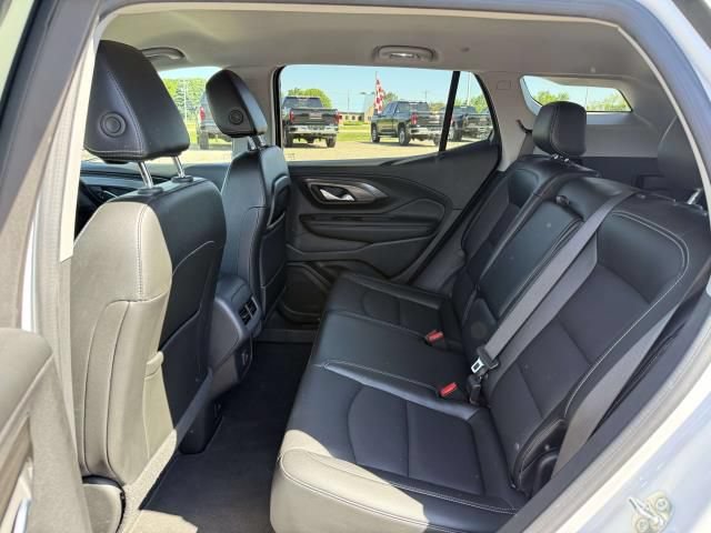 Used 2024 GMC Terrain SLT AWD/4WD image 14