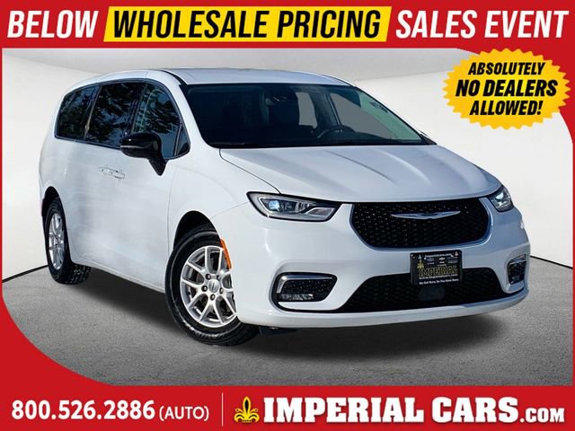 Used 2024 Chrysler Pacifica Touring-L