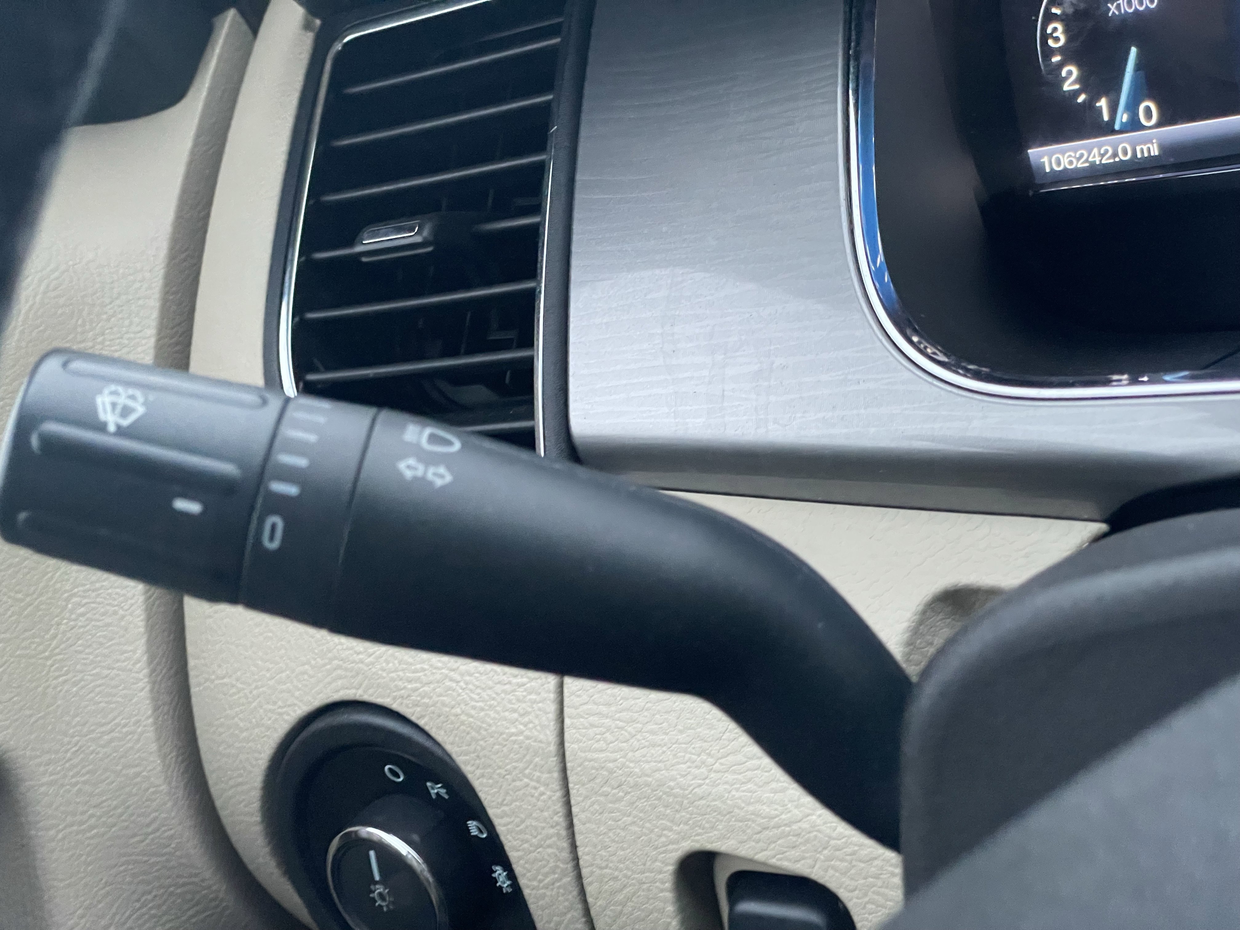 Used 2014 Ford Taurus SEL w/ Equipment Group 201A image 17