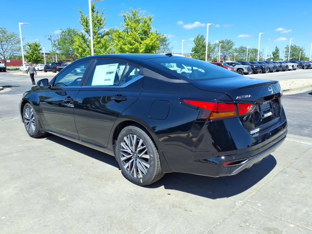 New 2026 Nissan Altima 2.5 SV FWD image 6