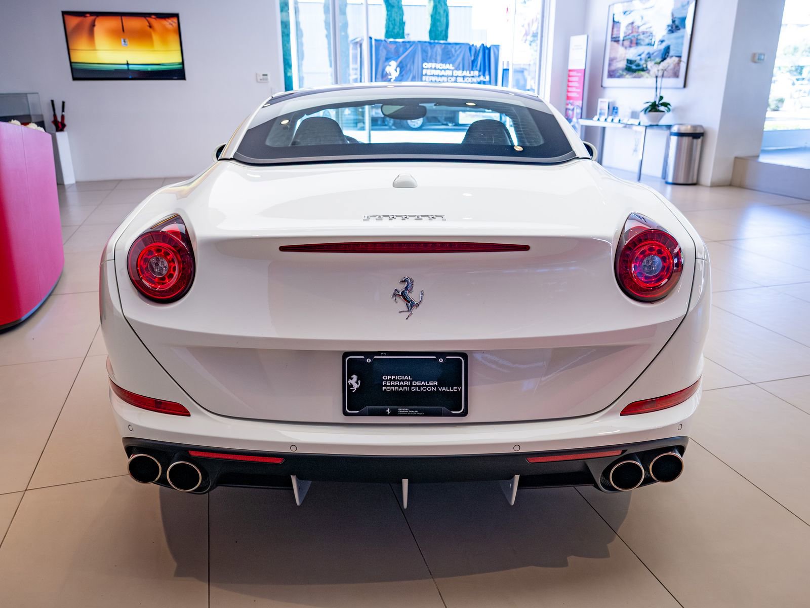 Certified 2016 Ferrari California T RWD image 33