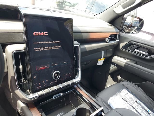 New 2026 GMC Yukon Denali w/ Sun & Power Step Package AWD/4WD image 26
