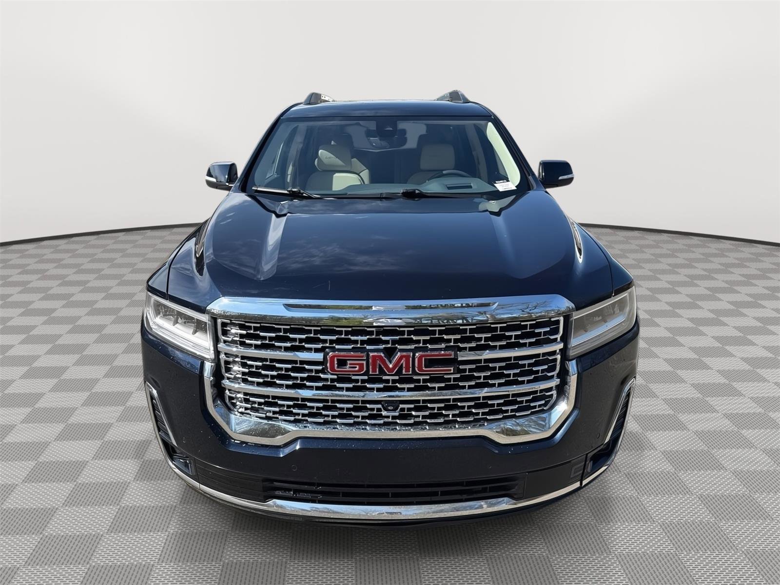 Used 2021 GMC Acadia Denali w/ Denali Technology Package FWD image 3