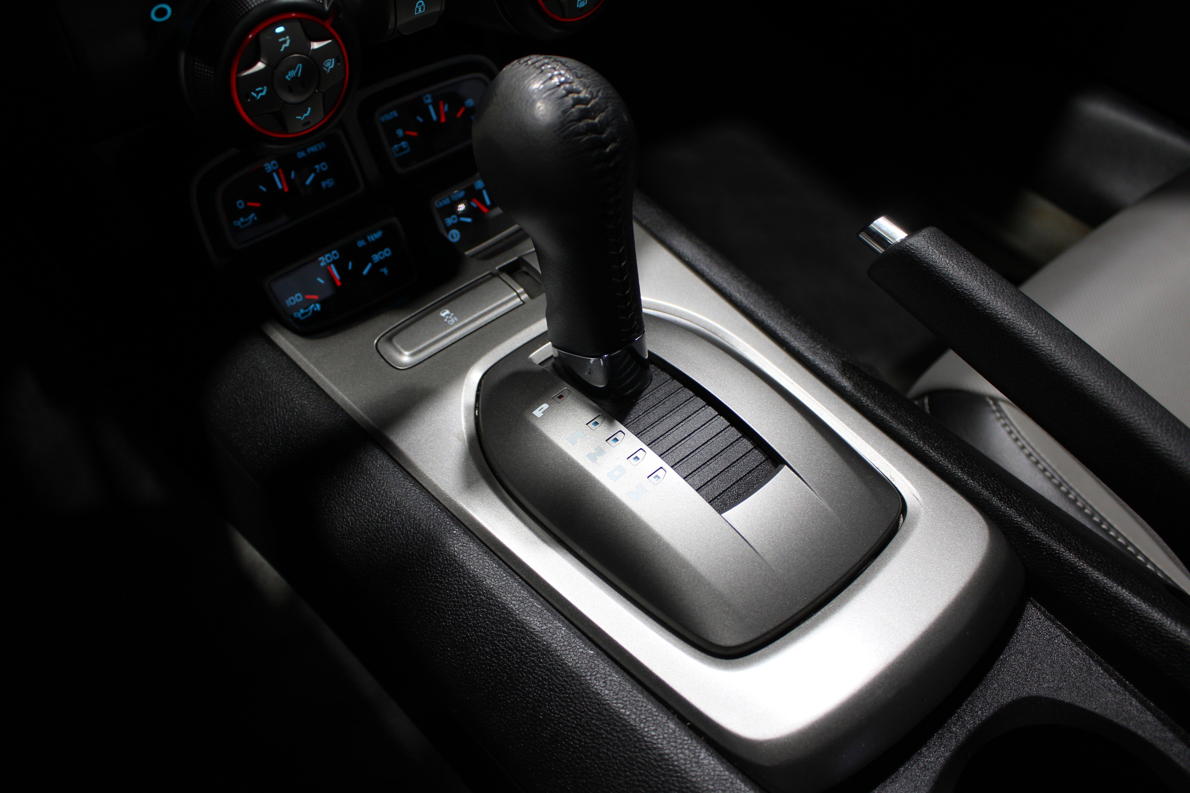 Used 2010 Chevrolet Camaro SS RWD image 19