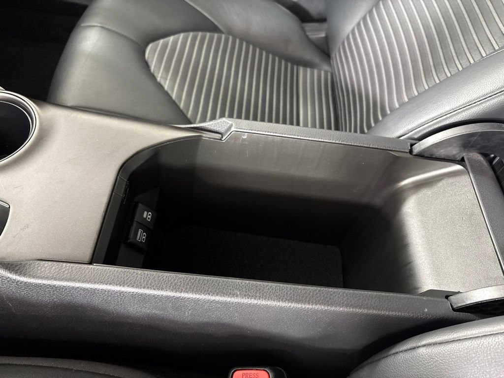 Used 2024 Toyota Camry SE FWD image 34