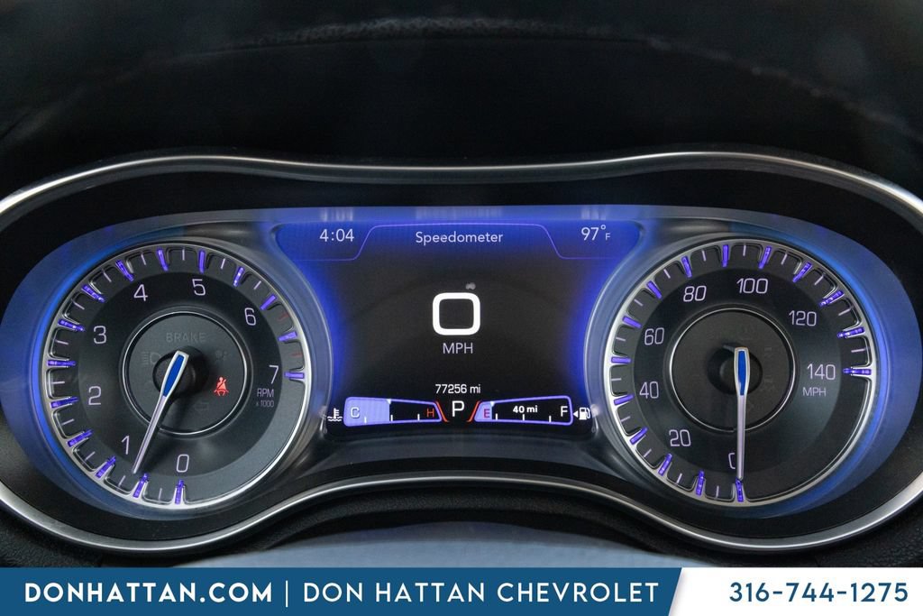 Used 2020 Chrysler 300 Touring w/ Driver Convenience Group RWD image 6