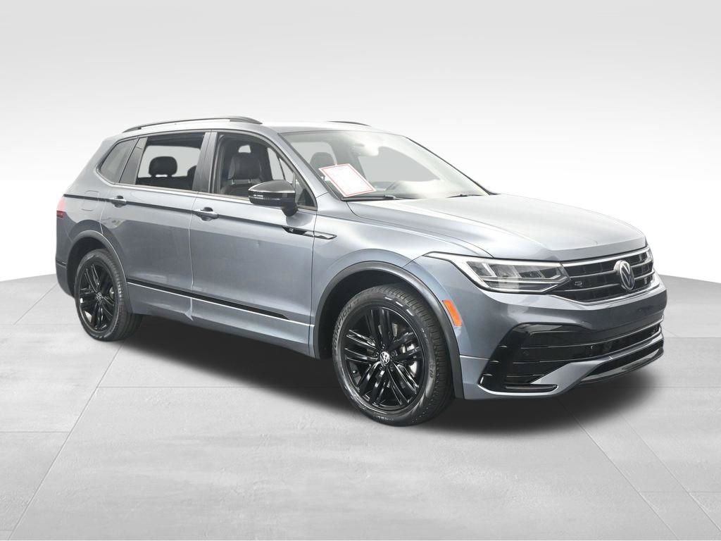 Used 2022 Volkswagen Tiguan SE R-Line AWD/4WD image 8