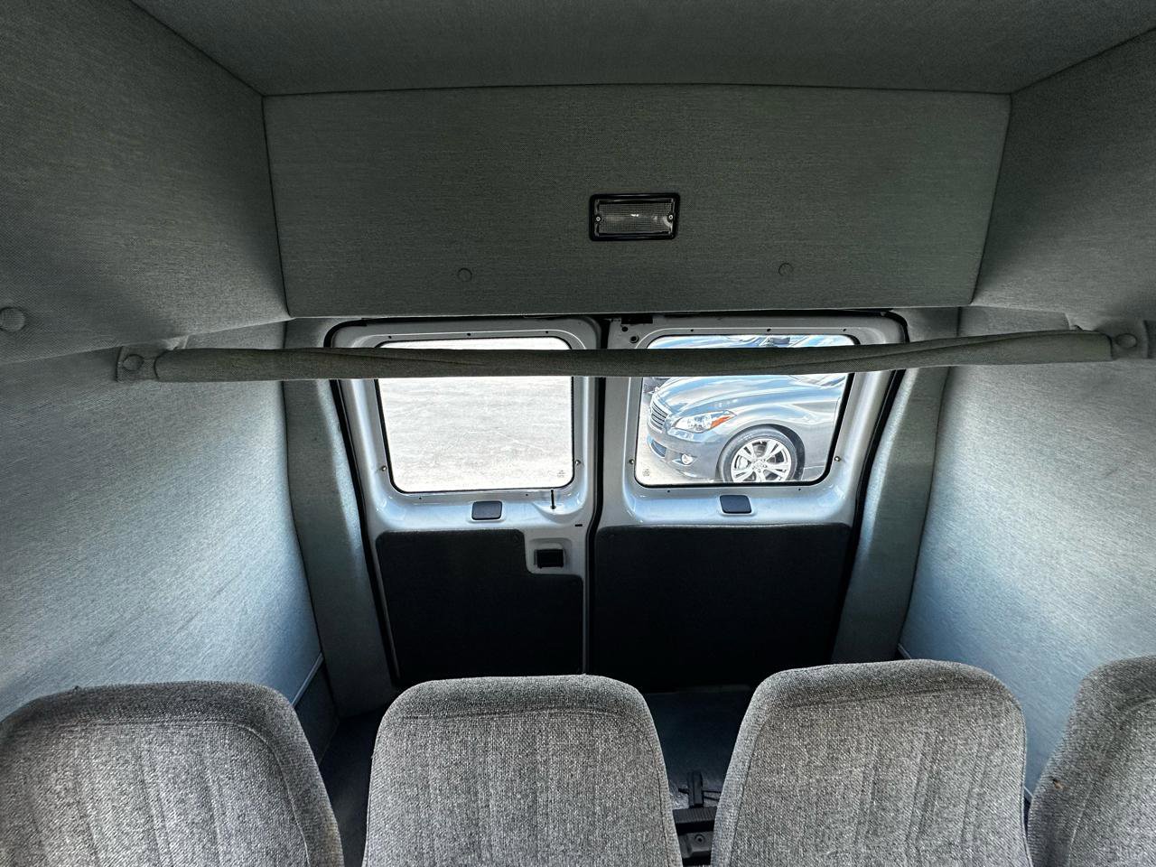 Used 2004 Ford E-250 and Econoline 250 Extended RWD image 42