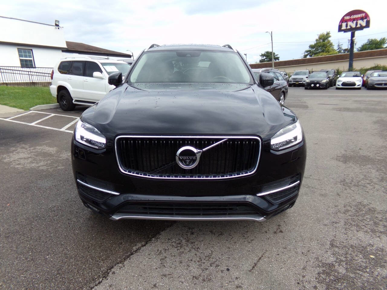 Used 2016 Volvo XC90 T6 Momentum w/ Momentum Plus Package image 3