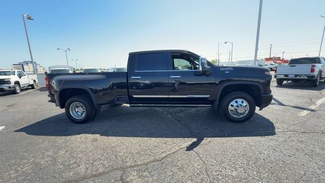 Used 2026 Chevrolet Silverado 3500 High Country w/ Technology Package AWD/4WD image 9