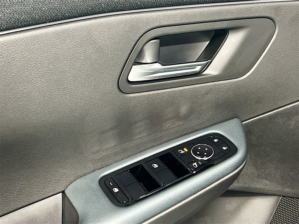 New 2026 Nissan Leaf SV+ image 18