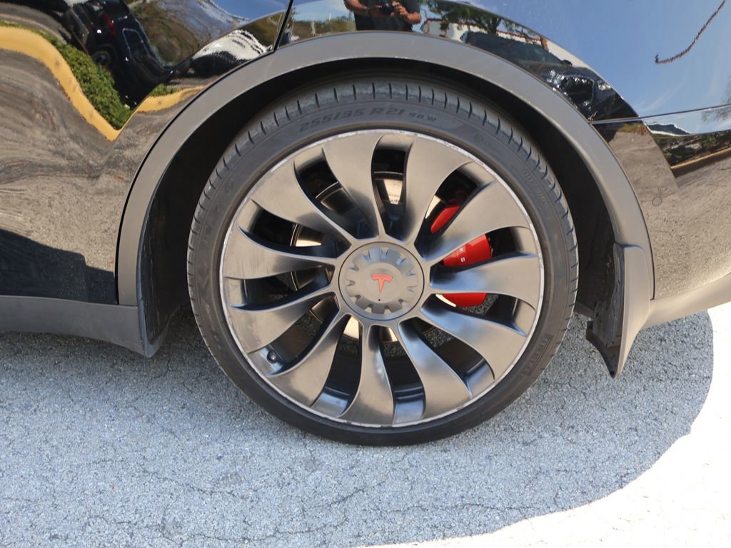 Used 2022 Tesla Model Y Performance image 22
