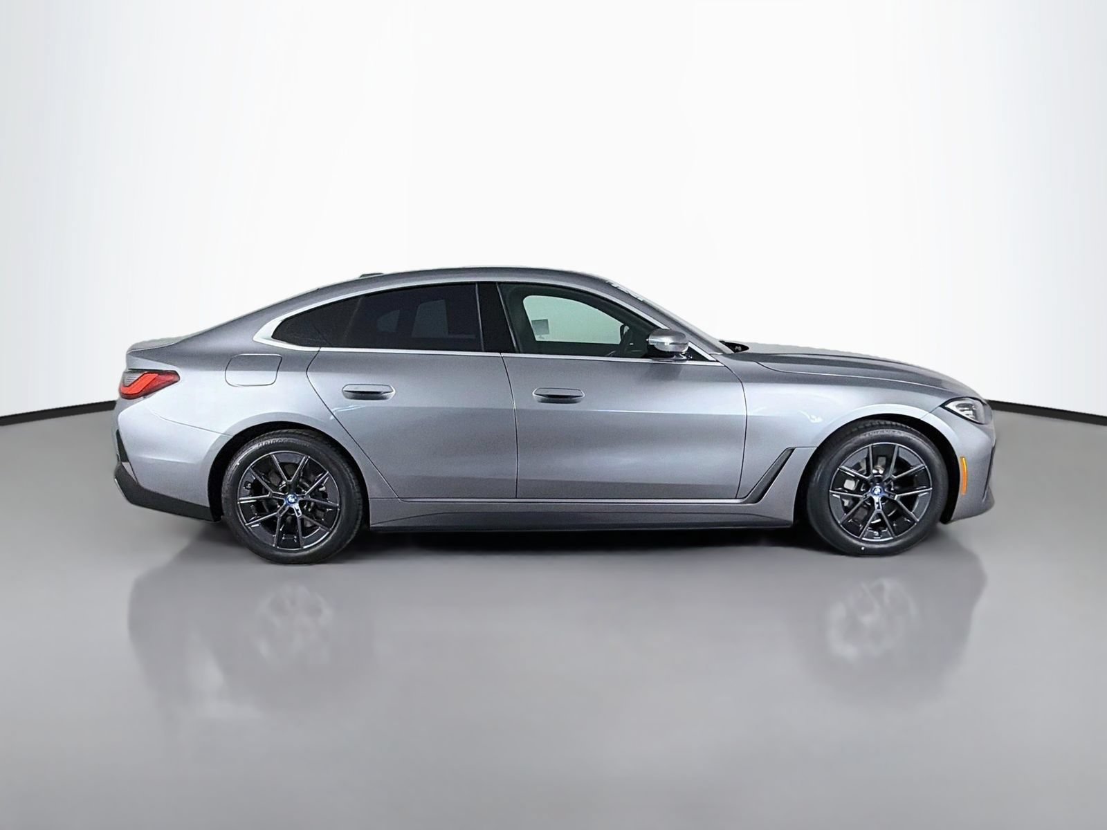 Certified 2023 BMW i4 eDrive40 w/ Premium Package RWD image 8