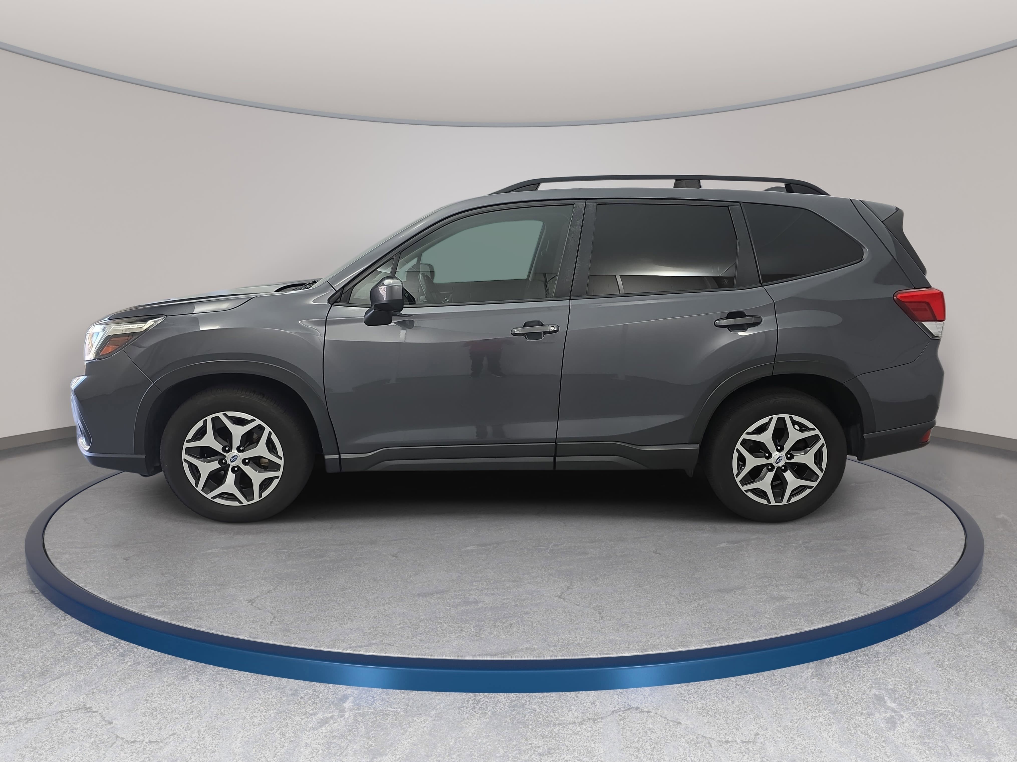 Used 2020 Subaru Forester Premium image 8