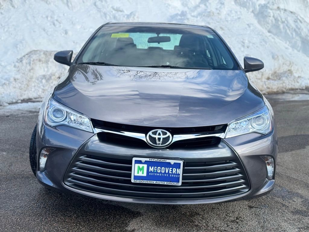 Used 2016 Toyota Camry LE image 5