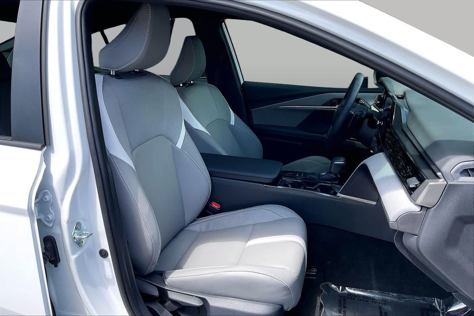 Used 2026 Toyota Camry SE w/ Convenience Package FWD image 8