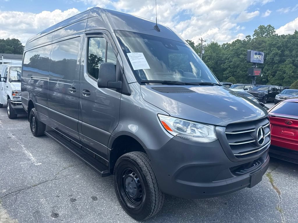 Used 2023 Mercedes-Benz Sprinter 2500 image 2