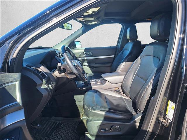 Used 2018 Ford Explorer XLT w/ Equipment Group 202A image 10