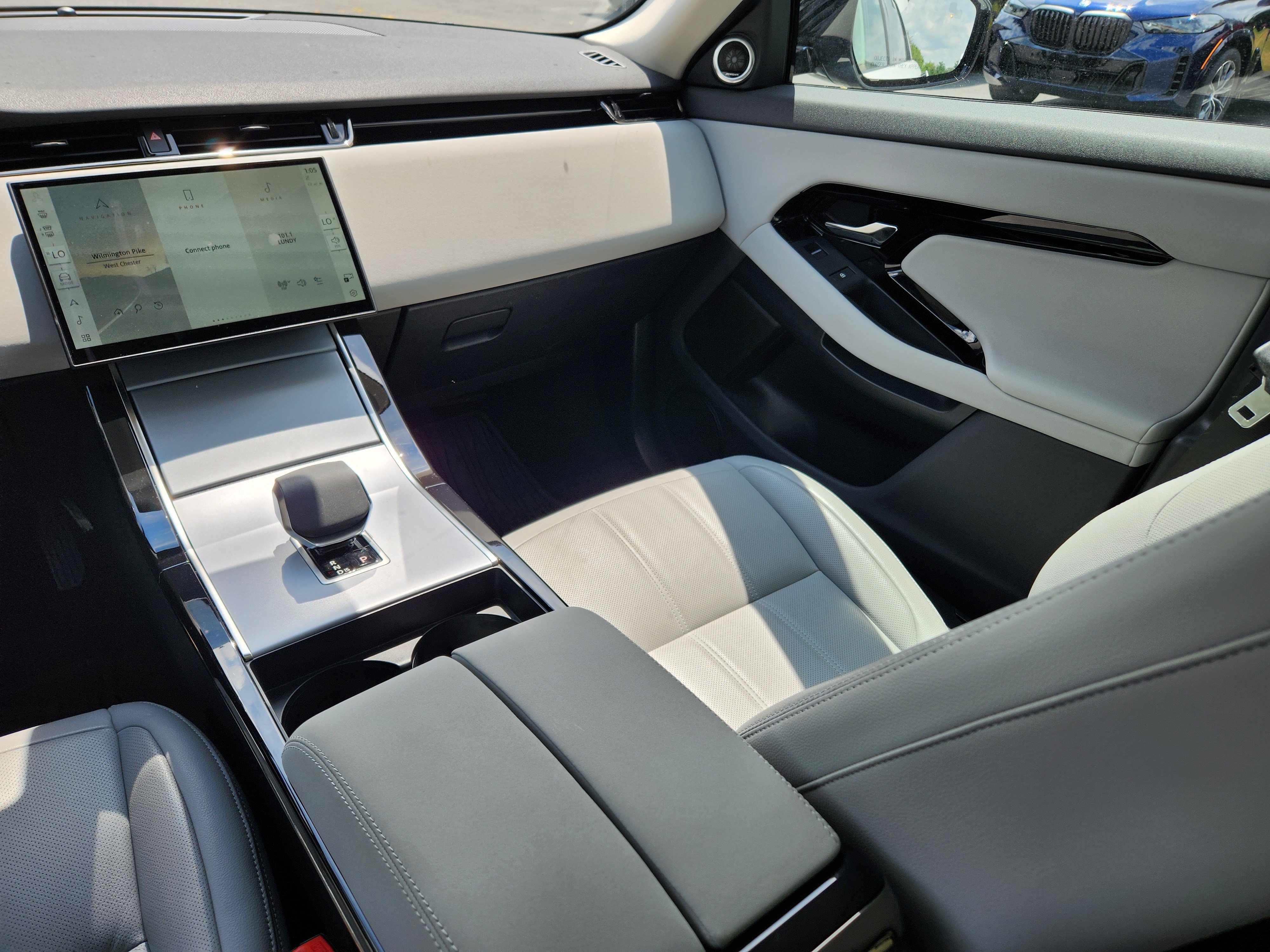 Certified 2025 Land Rover Range Rover Evoque S AWD/4WD image 14