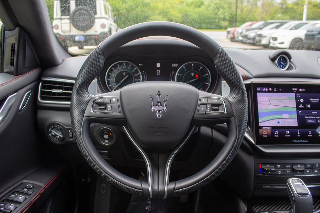 Used 2024 Maserati Ghibli Modena Q4 AWD/4WD image 14