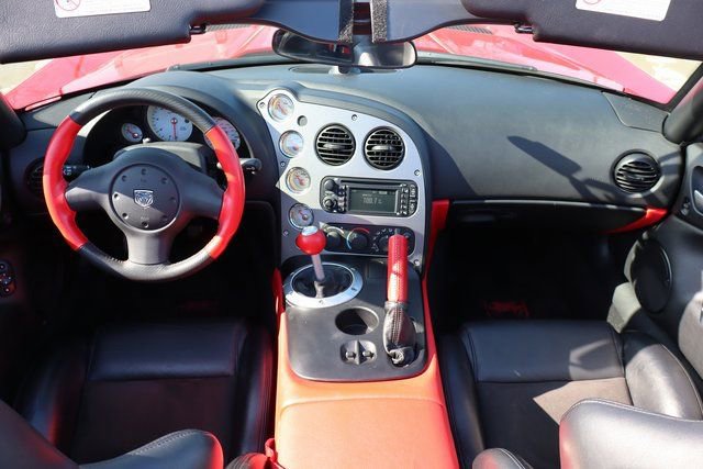 Used 2005 Dodge Viper SRT-10 image 28