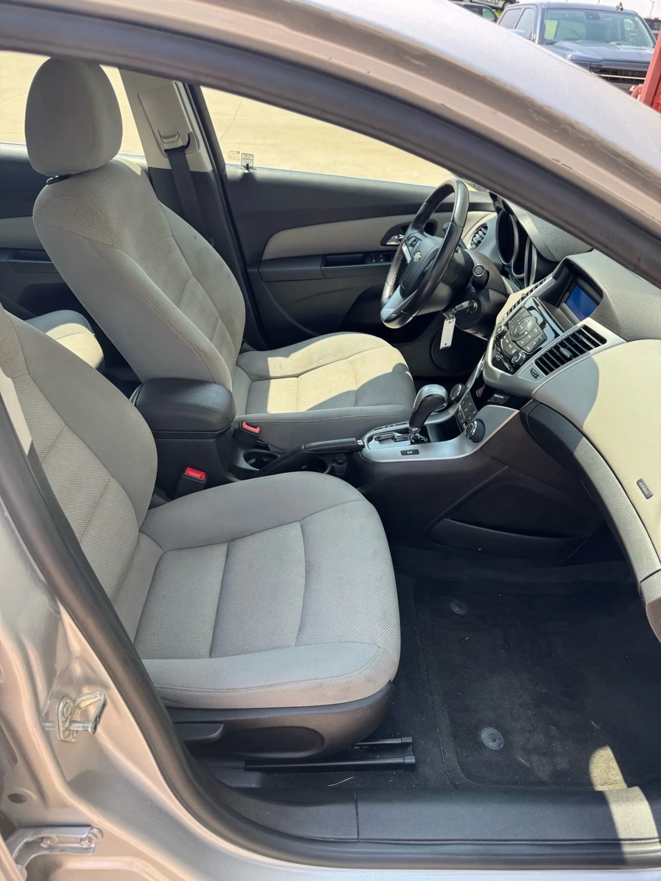 Used 2014 Chevrolet Cruze LT image 18