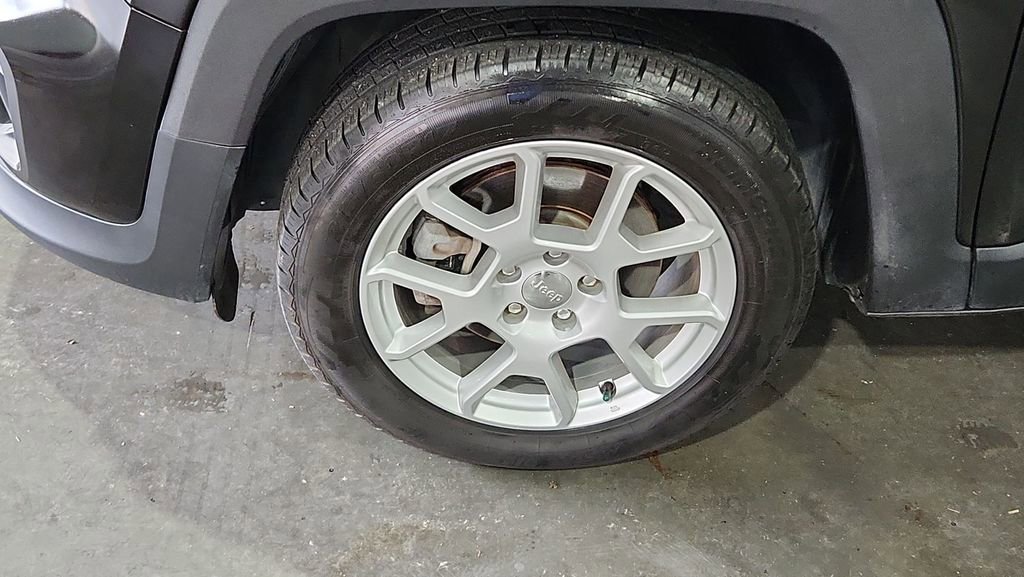 Used 2020 Jeep Renegade Sport w/ Sport Appearance Group image 14