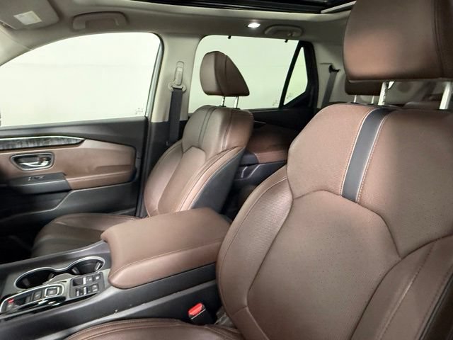 Used 2025 Honda Pilot Elite image 29