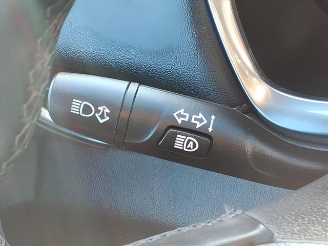 Used 2023 Chevrolet Traverse LT image 31