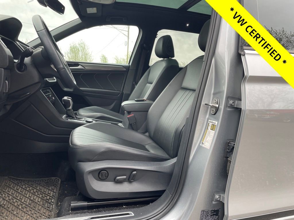 Certified 2023 Volkswagen Tiguan SE R-Line AWD/4WD image 14