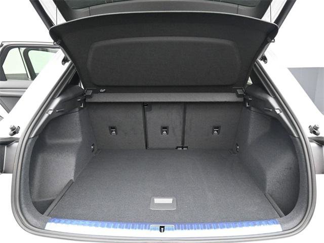 New 2025 Audi Q3 2.0T Premium image 12