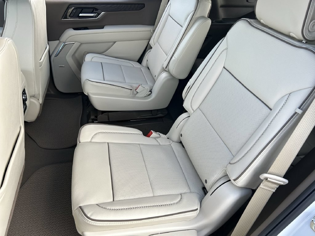 New 2027 GMC Yukon Denali w/ Advanced Technology Package AWD/4WD image 26