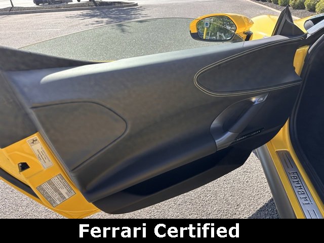 Used 2022 Ferrari SF90 Spider image 18