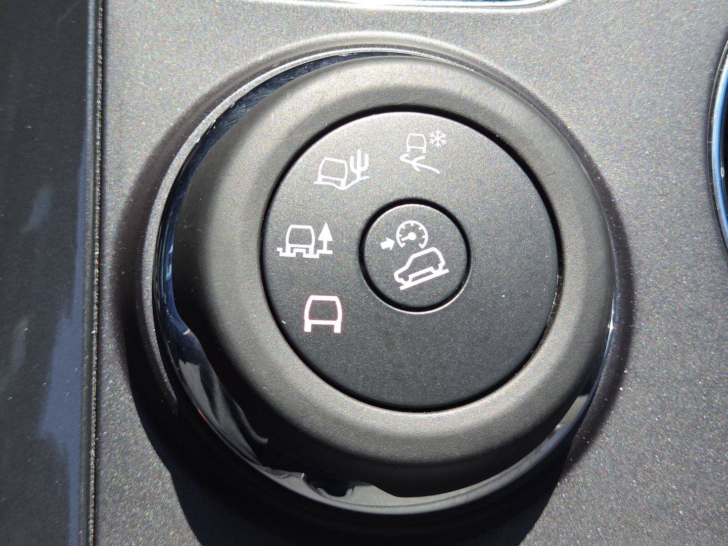 Used 2019 Ford Explorer XLT AWD/4WD image 25