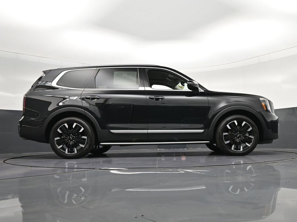 Used 2024 Kia Telluride SX w/ Towing Package FWD image 31