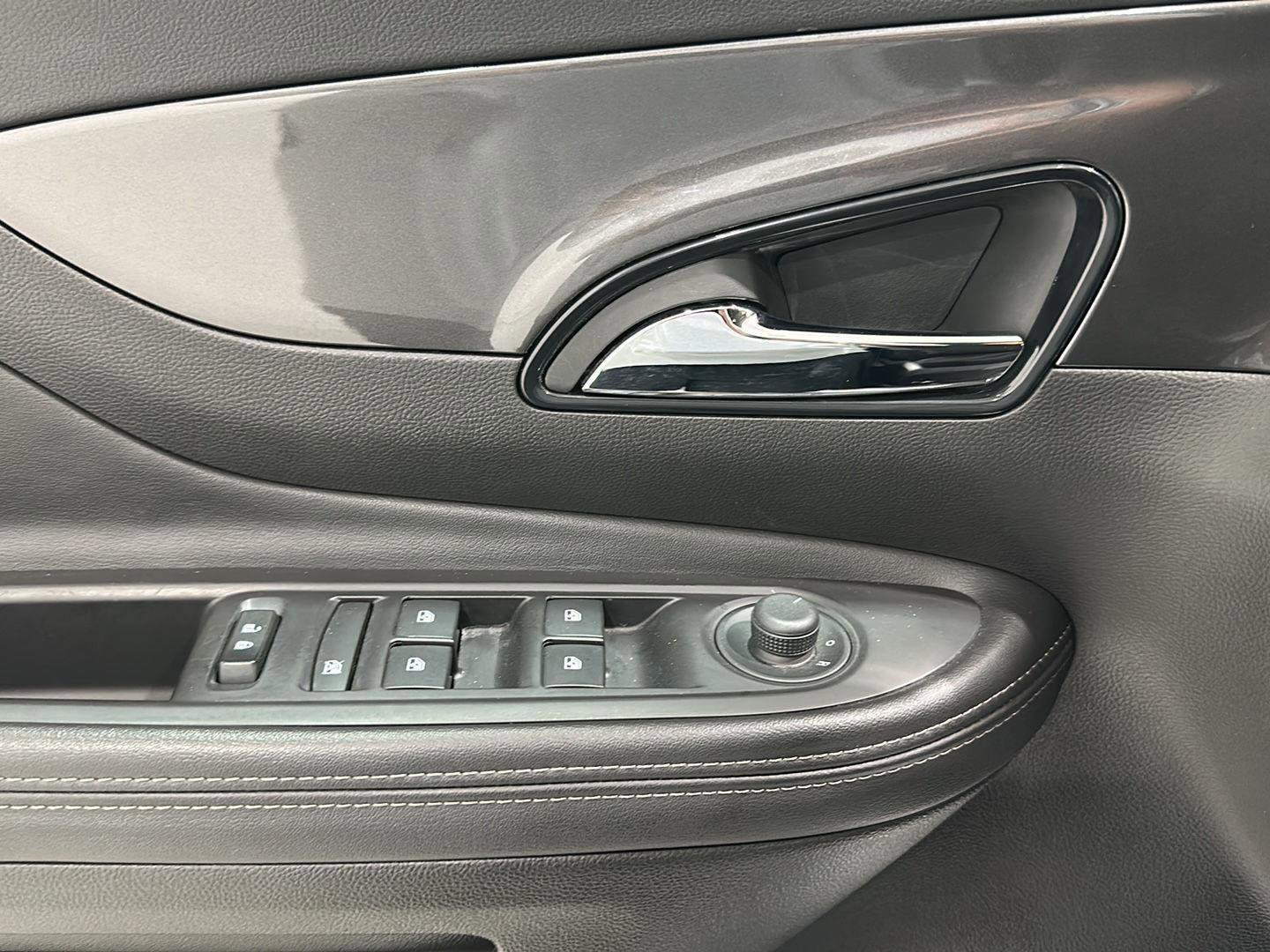 Used 2018 Buick Encore Preferred AWD/4WD image 19