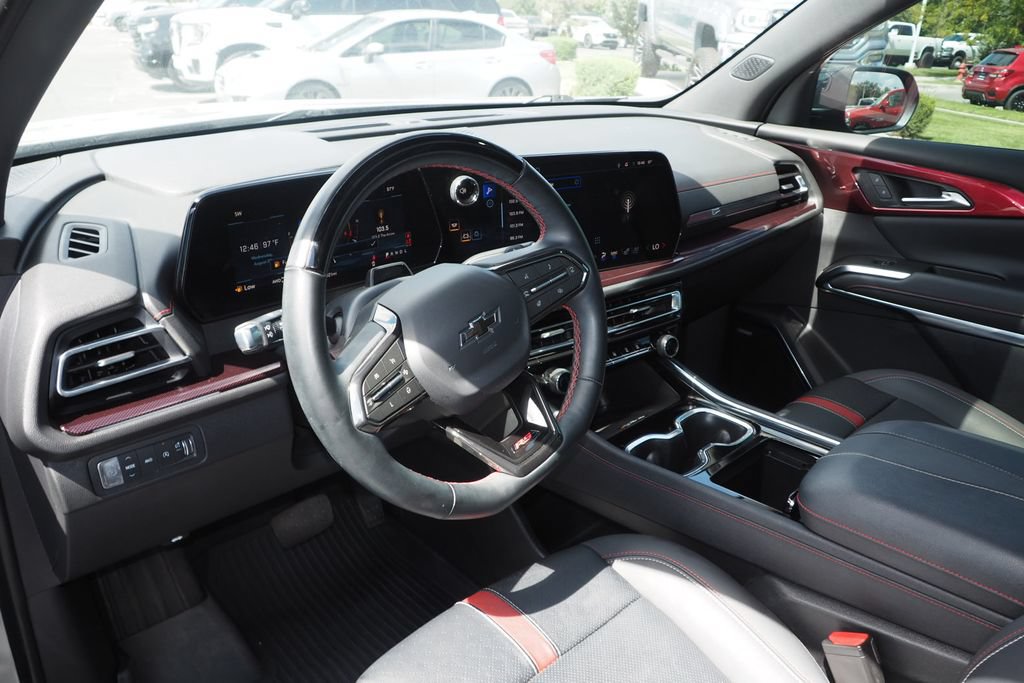 Used 2024 Chevrolet Traverse RS AWD/4WD image 12