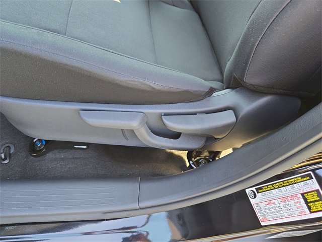 New 2025 Nissan Kicks Play S image 30