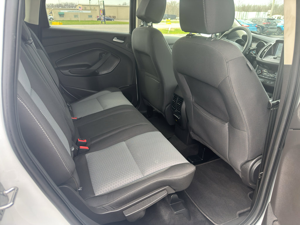 Used 2017 Ford Escape SE w/ Equipment Group 201A image 28