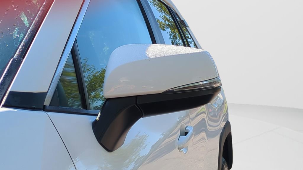 Used 2024 Toyota RAV4 XLE FWD image 27