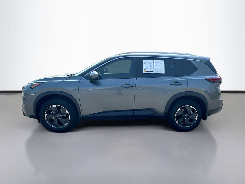 Used 2024 Nissan Rogue SV w/ SV Premium Package FWD image 4