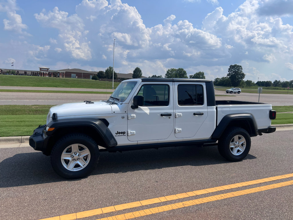 Used 2020 Jeep Gladiator Sport w/ Quick Order Package 24S AWD/4WD image 8