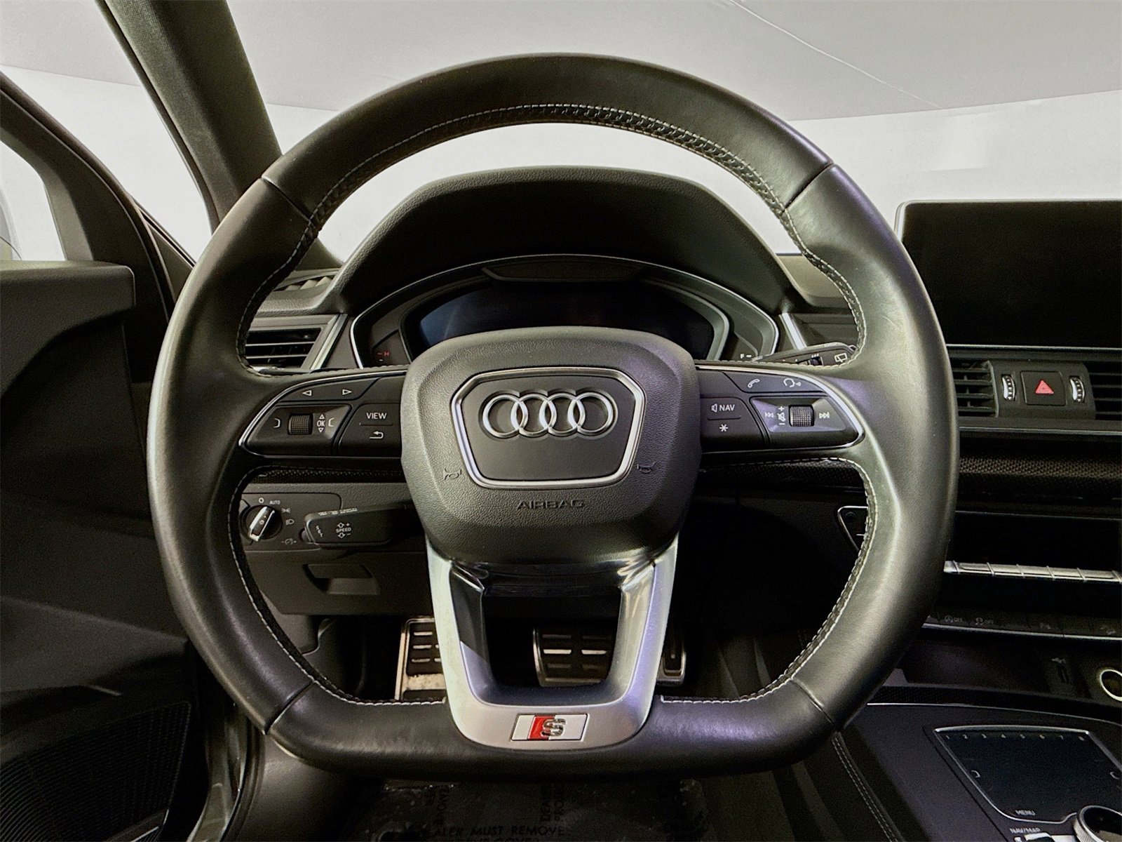 Used 2020 Audi SQ5 Premium Plus w/ Premium Plus Package image 11