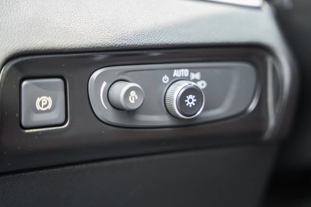 Used 2020 Buick Enclave Avenir w/ Avenir Technology Package AWD/4WD image 45