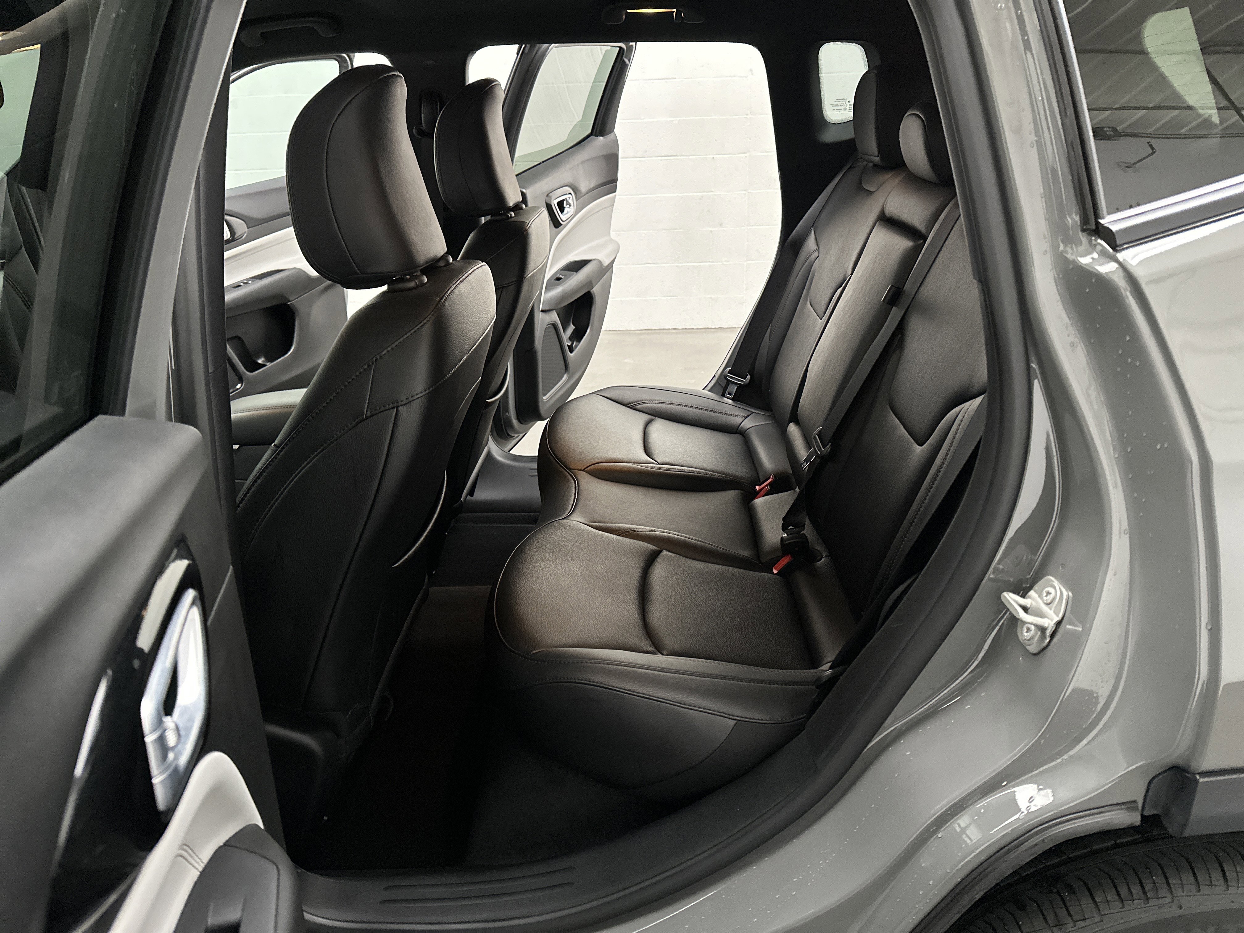 Used 2024 Jeep Compass Limited image 22