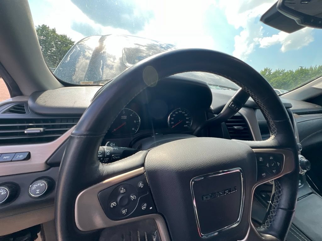 Used 2018 GMC Yukon Denali w/ Denali Ultimate Package AWD/4WD image 15