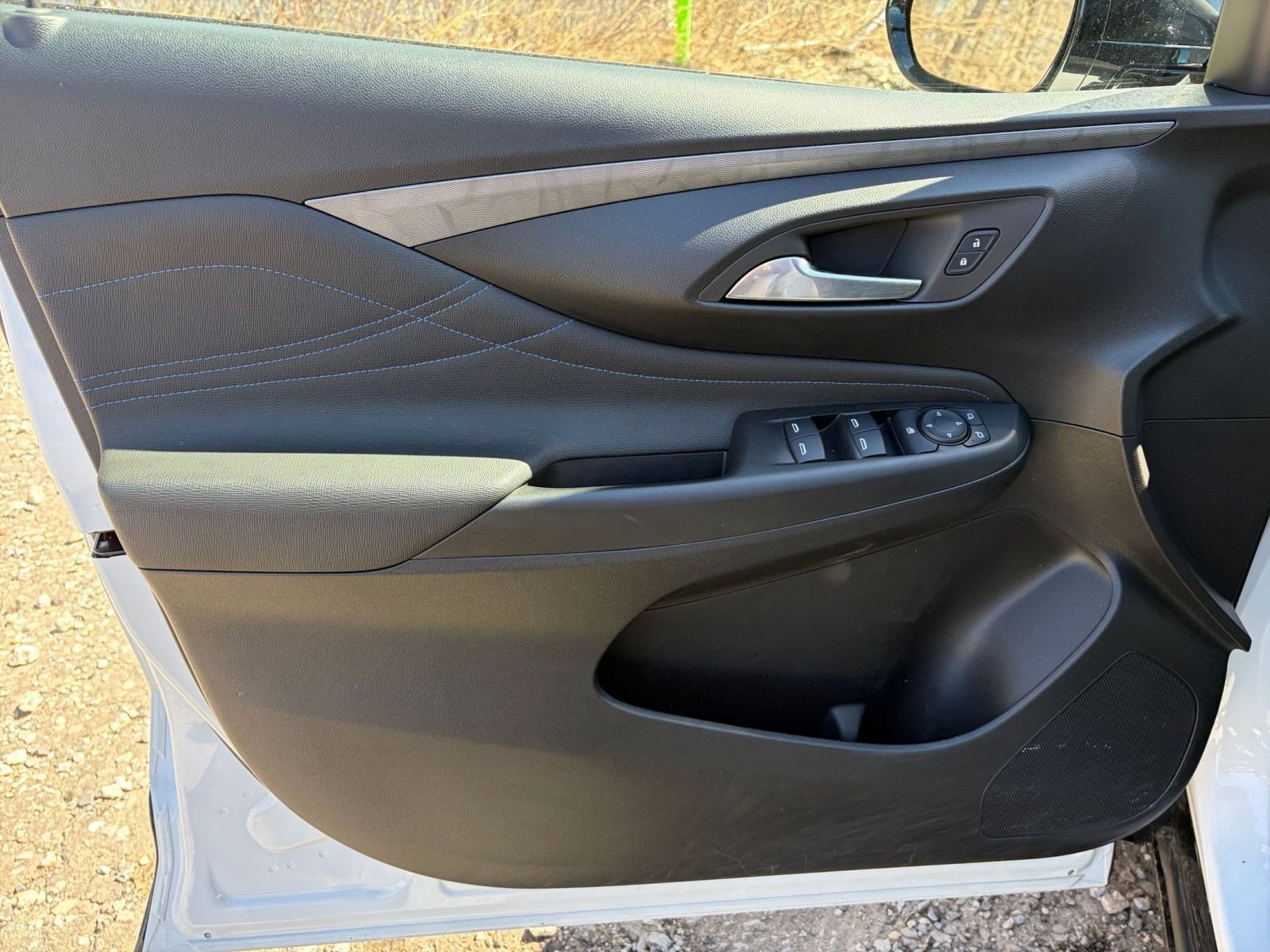 Used 2025 Buick Envista Sport Touring FWD image 18