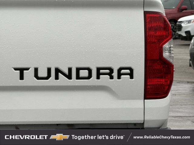 Used 2020 Toyota Tundra SR5 w/ SR5 Leather Package AWD/4WD image 8