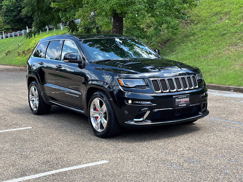 Used 2015 Jeep Grand Cherokee SRT AWD/4WD image 2